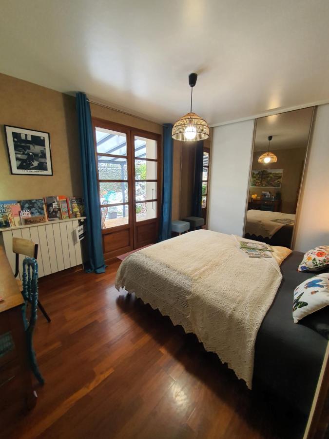 A L'Ecole Buissonniere, Chambre D'Hotes En Sidobre Lacrouzette Ngoại thất bức ảnh